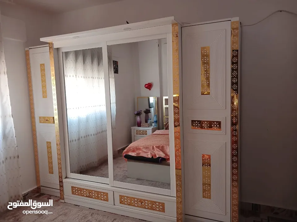 بصلاة على النبي غرفة نوم ثقيلة تفصيل استعمال 4 اشهر خشب لاتيه 18 ولا خدش فيها لساتها جديدة مع فرشة ز