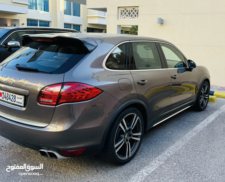 بورش نظيف كاين S 2012 للبيع بون بني، PORSCHE CAYENNE S 2012 Brown for  sale - clean car  السعر قابل