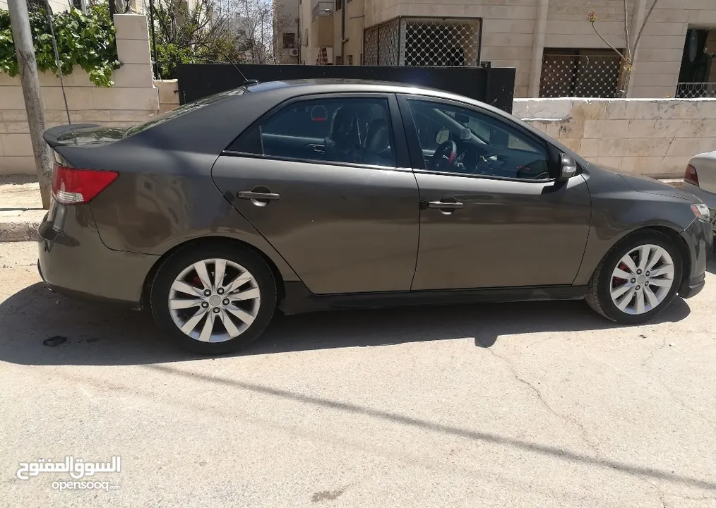 كيا فورتي- موديل 2010  - فحص كامل - بحالة ممتازة للبيع بسعر حرق..