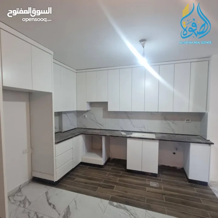 شقه جديده مميزة للايجار عين مصباح قرب عفاف مول