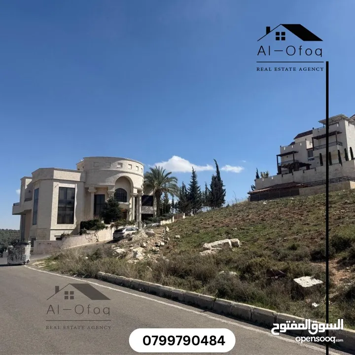 فرصة ذهبية لامتلاك أرض سكنية فاخرة بإطلالة خلابة وعلى شارعين – طريق المطار / خلف المدارس العالمية