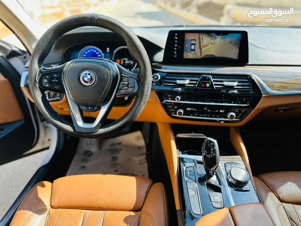 للبيع بي ام 530i بنزين فللل ملغمه 2019 كااشش فرممم