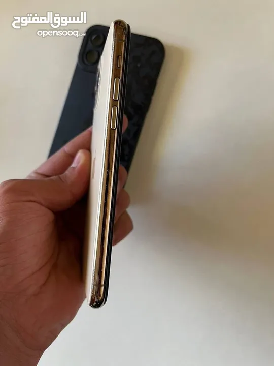 للبيع آيفون 11pro بسعر حرق