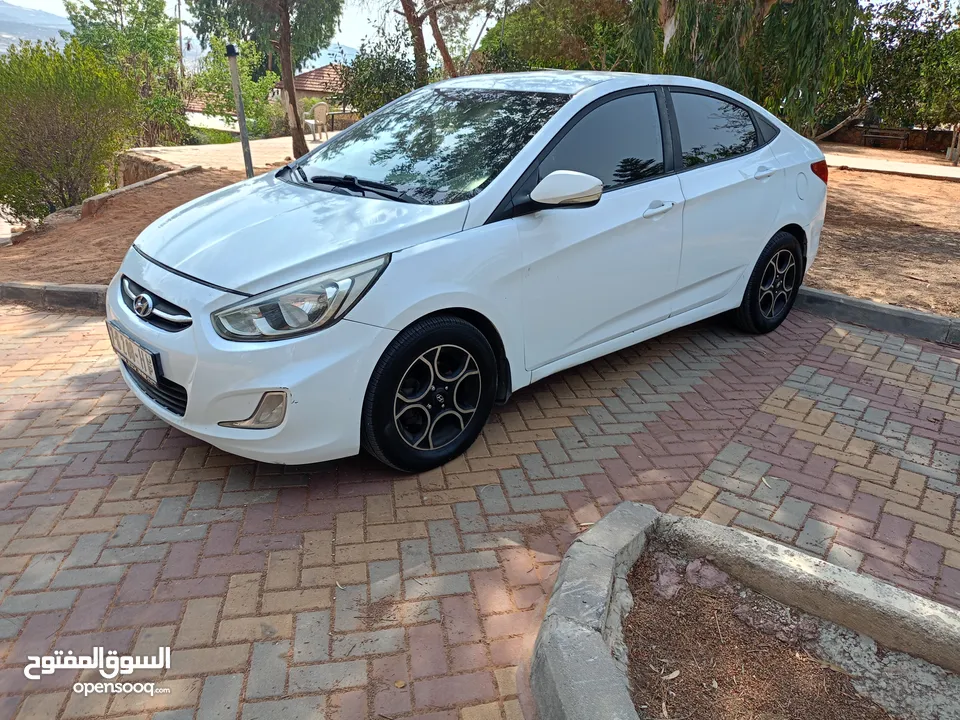 Hyundai accent