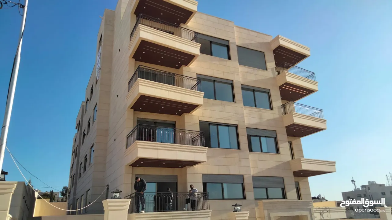 شقق مميزة جداً للبيع / الجبيهة تشطيبات سوبر ديلوكس