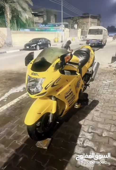 هوندا CBR1100XX