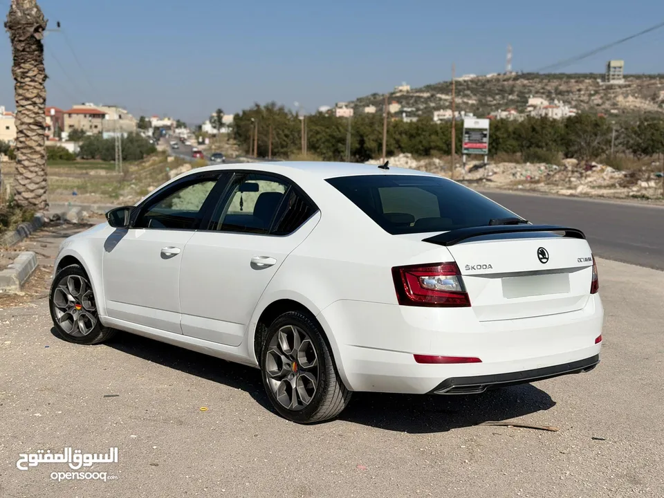 سكودا اوكتافيا 2015