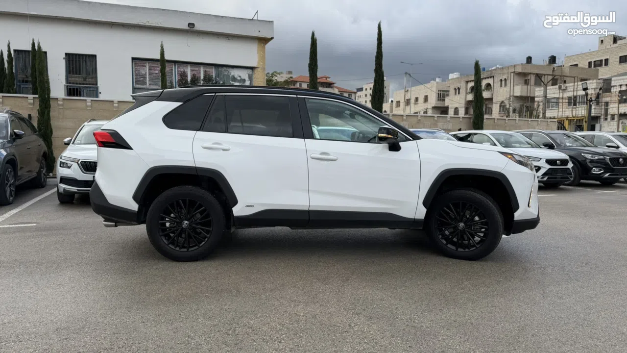 تويوتا RAV4 ترخيص 2023 محرك 2500 هايبرد  جير أوتوماتيك 296 حصان