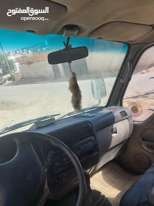 كيا بنقو 2002