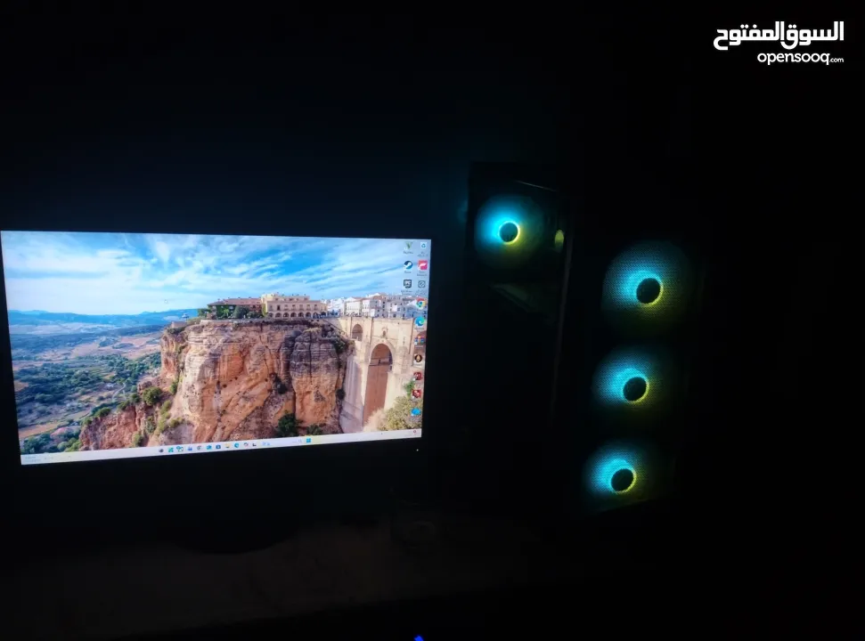 كمبيوتر العاب المذربورد: ASUS H81M-K الرام: RAM DDR3 16 GB كرت الشاشة: SAPPHIRE RX 580 4GB