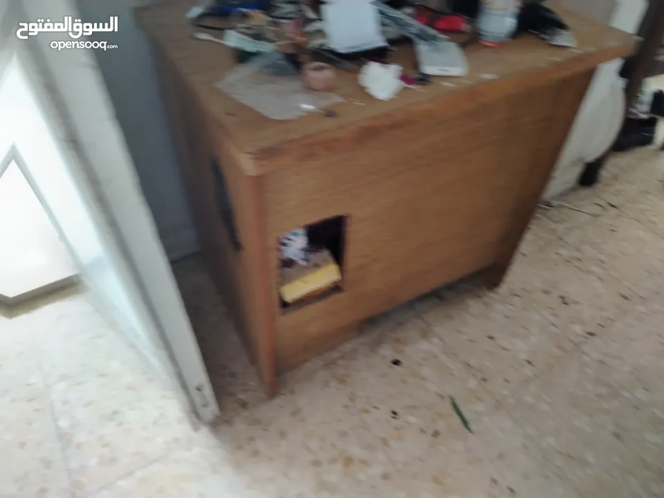 بوفيه وطاولات للبيع