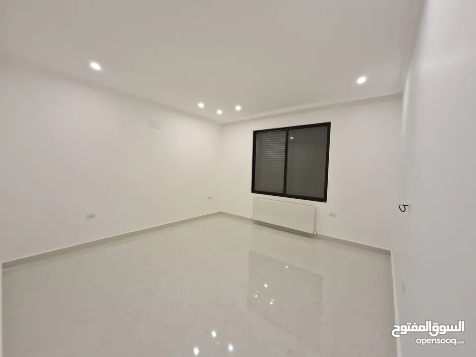 شقة طابق ثاني جديدة ،  مميزة ومطلة للبيع / مساحة (210 - 205 )m2 بأجمل مناطق ضاحية الامير راشد