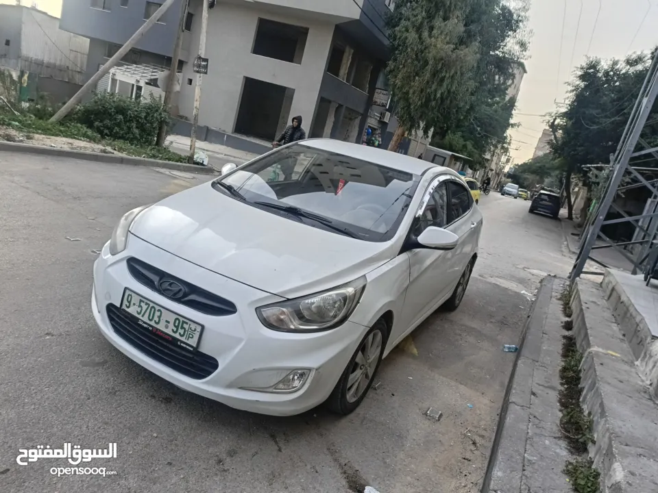 هونداي اكسنت 2015اربعه غيار 1600 بسعر حرق 39500