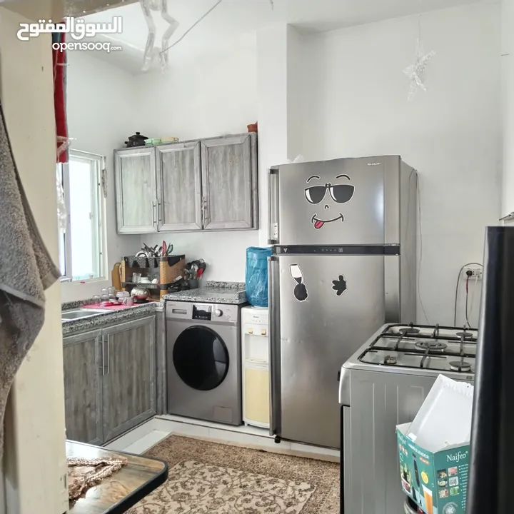 شقه طابق ثاني عمان جبل التاج