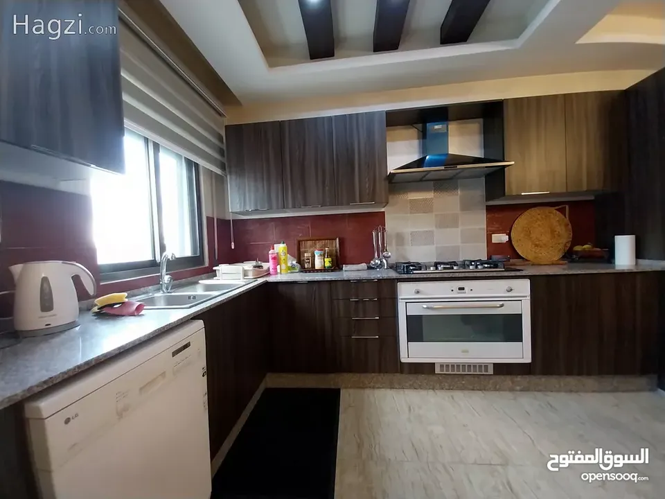 شقة للايجار في دير غبار  ( Property 36064 ) سنوي فقط