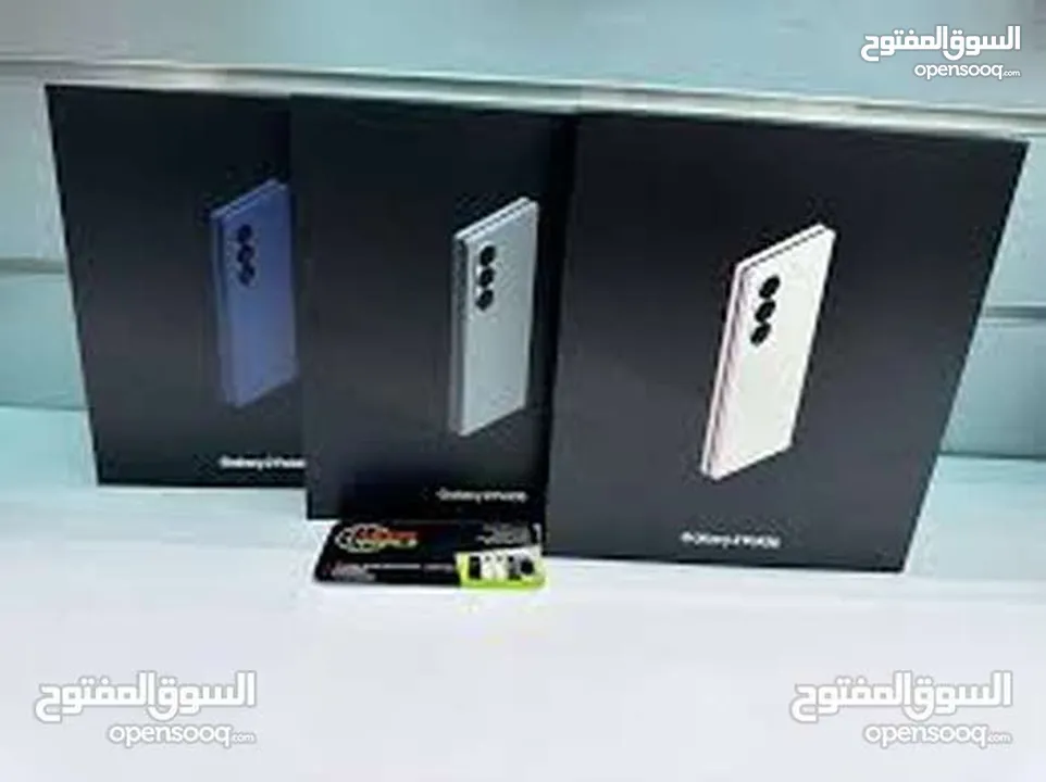 Z Fold 6  جديد كفالة شرق اوسط  افضل سعر بالمملكة جميع الالوان بسعر مميز