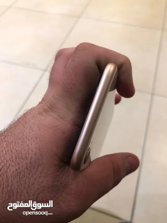 ايفون 8 حاله ممتازه