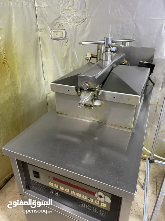 مطعم بروست كامل