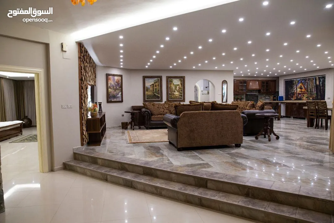 شقة مفروشة فاخرة بتصميم عصري اعلان رقم (L100)