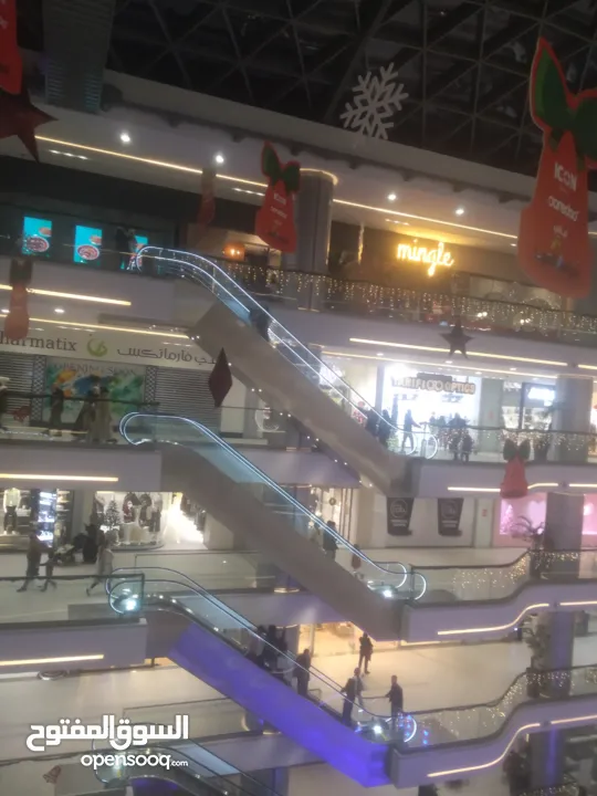 محل للايجار في. الطائره. علي الشارع الرئيسي مباشرة