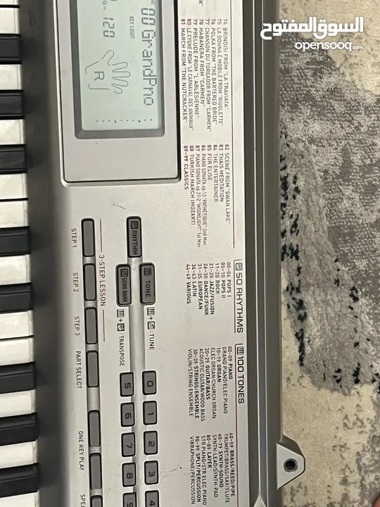 بيانو Casio LK-120