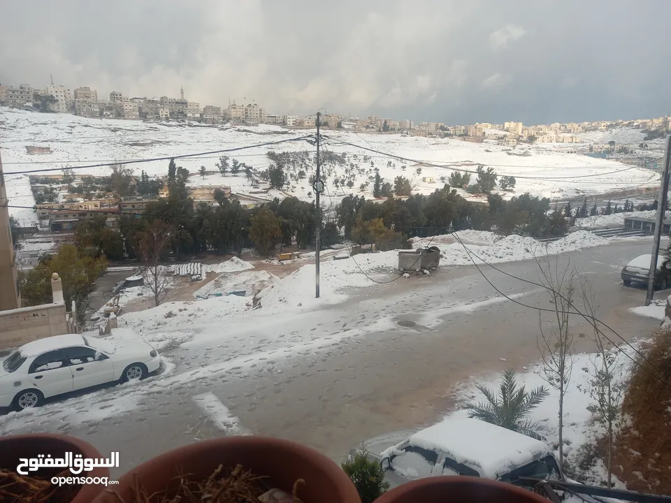 بيت طابق اول مع السطح للبيع من المالك مباشره ماركا الشماليه