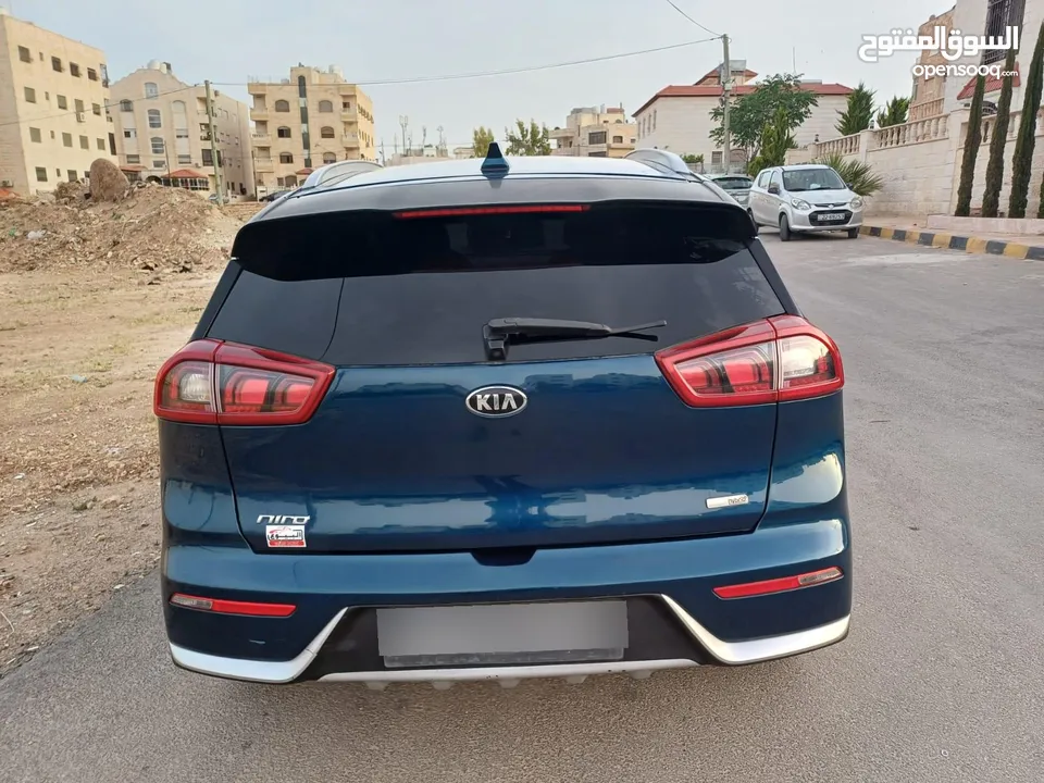 كيا نيرو 2017 للبيع بحالة ممتازة