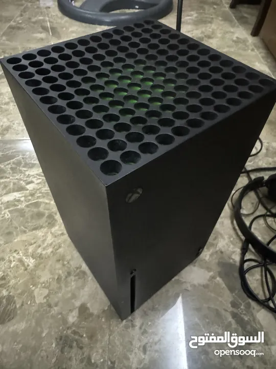 Xbox Series X نظيف جدا