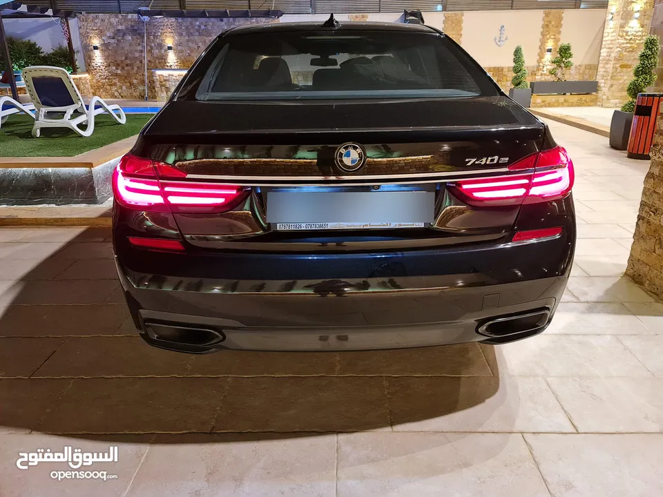 سيارة BMW 740e 2017