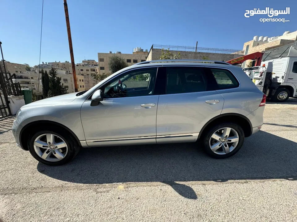 VW Touareg 2012, 135,000KM