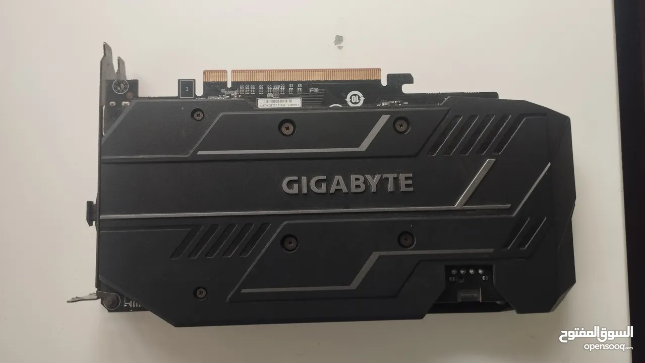 كرت شاشة rx 5500 xt 8g نسخة gigabyte