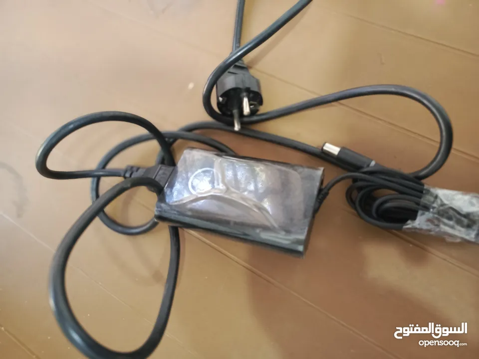 شاحن DEEL جديد غير مستخدم 65 واط