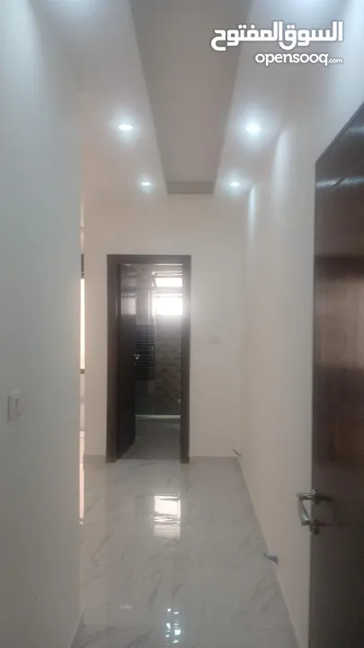 شقة أرضية للبيع