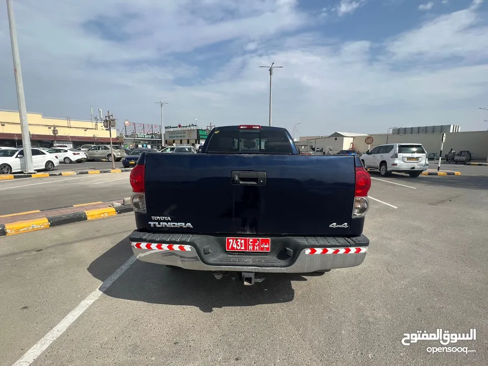Long wheelbase pickup truck for sale, suitable for carrying people and goods