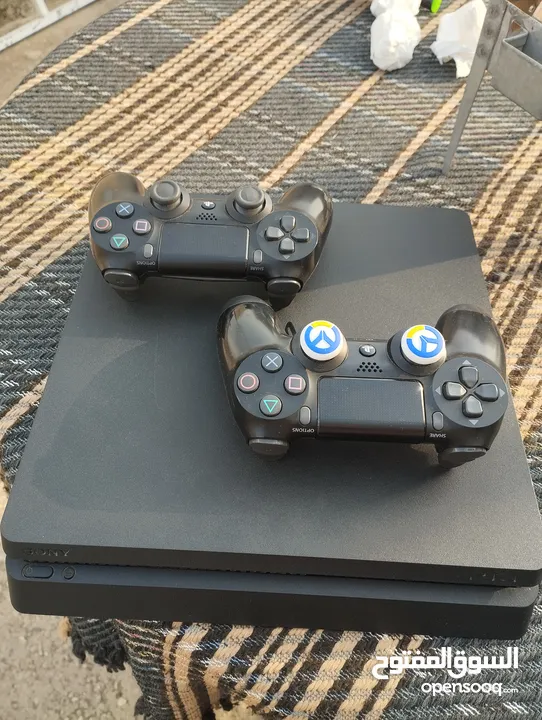 PS4  للبيع بحالة ممتازة جدا