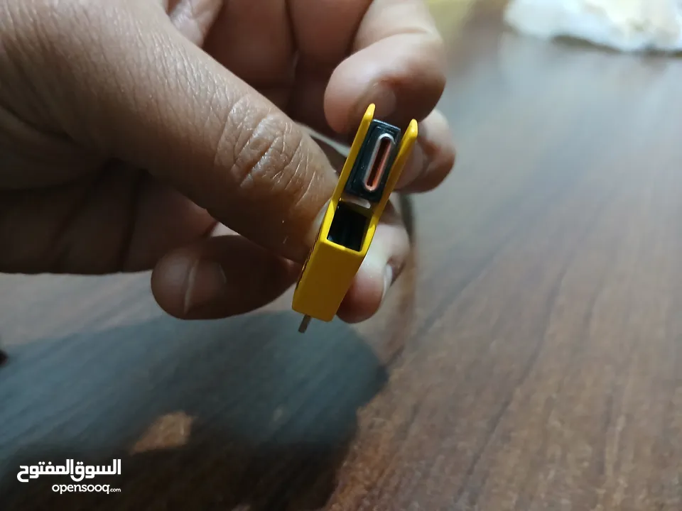 وصلة شحن بقوة 27 واط متعددة المخارج