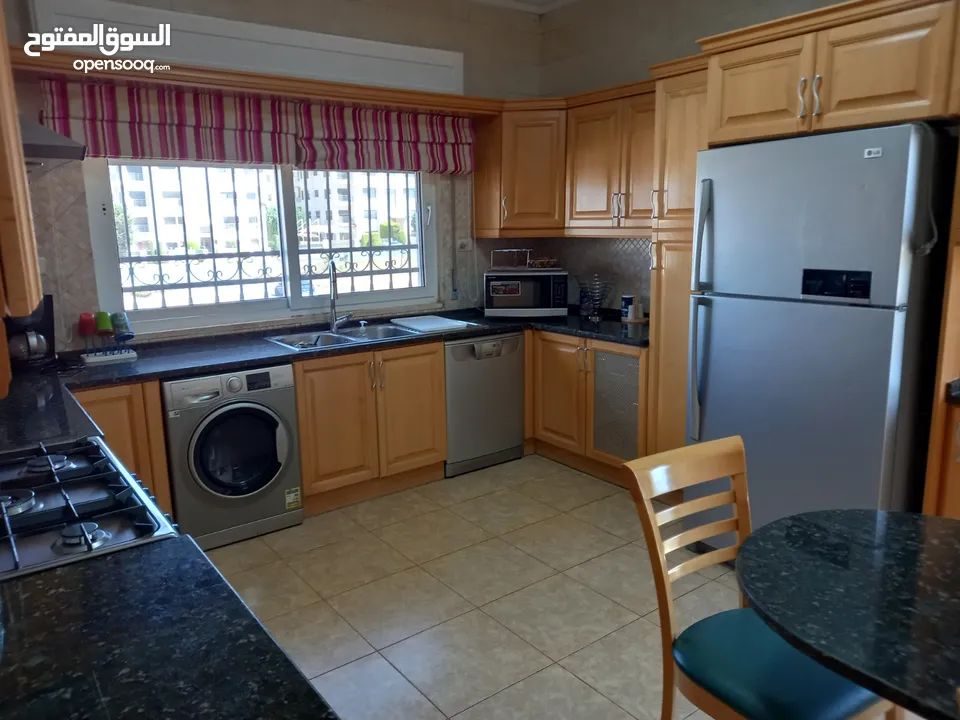 شقة مفروشة للإيجار في دير غبار ( Property 39076 )-175046941