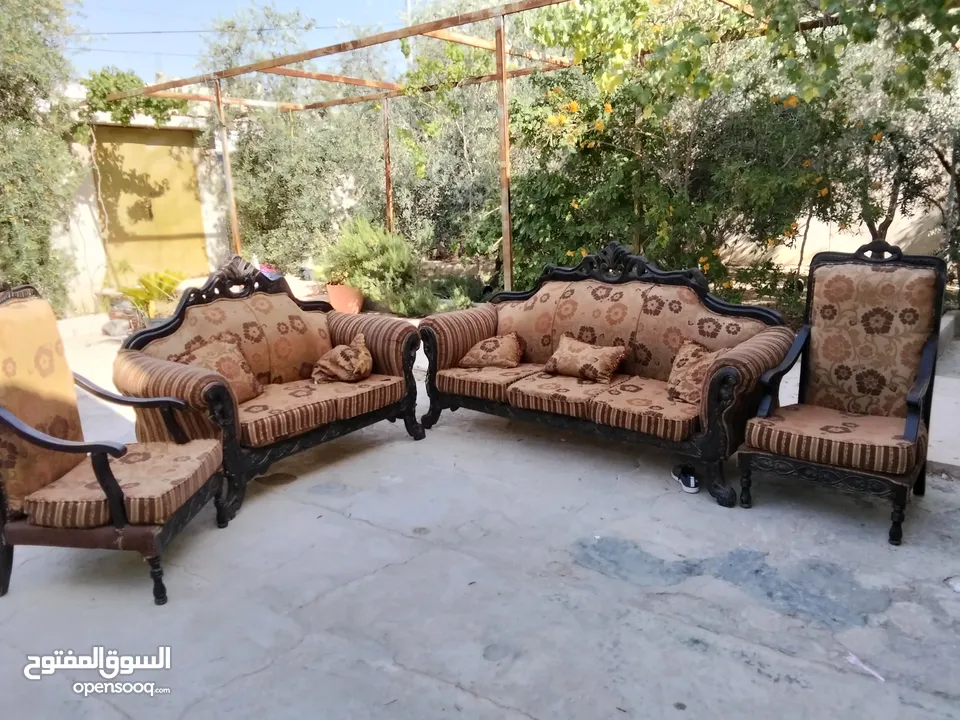 طقم كنب مستعمل بحالة جيدة