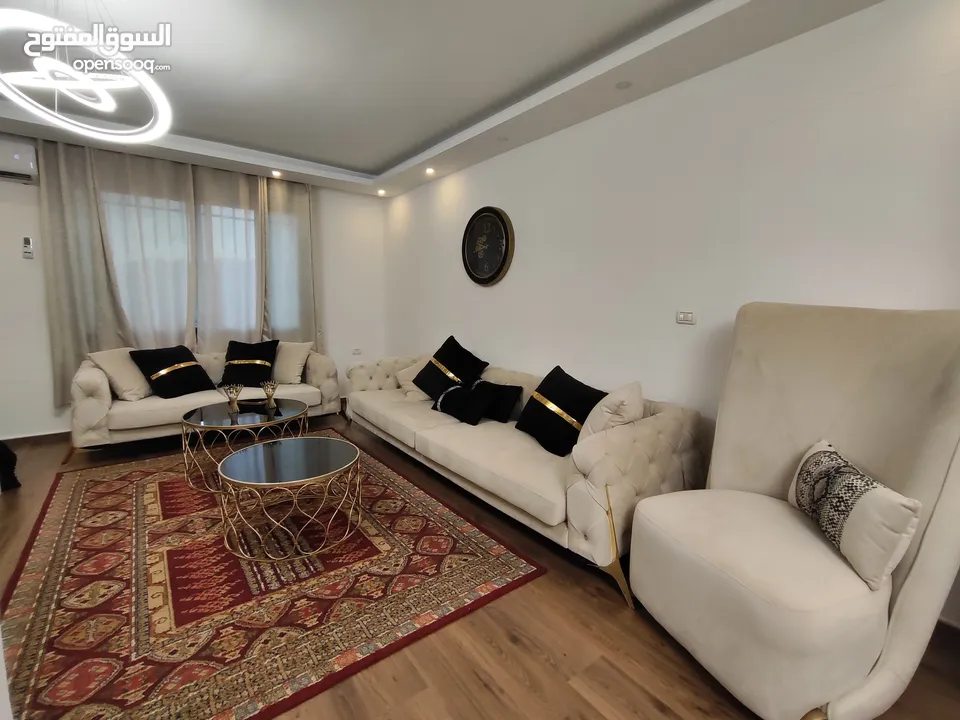 استديو مطل مفروش للإيجار في ضاحية الريحان