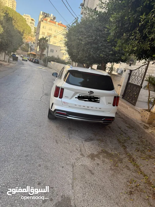 للبيع سياره كيا سورينتو هايبرد مميزه كامل الاضافات 4×4 ترخيص 2020