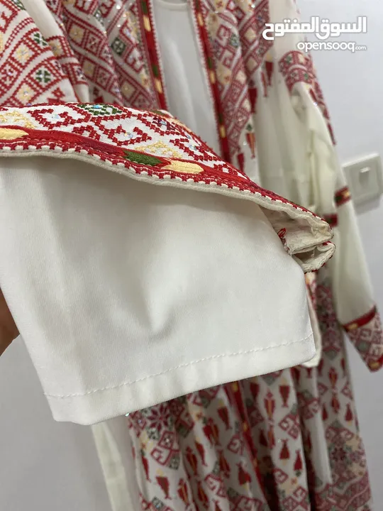 ثوب فلاحي فخم للإيجار