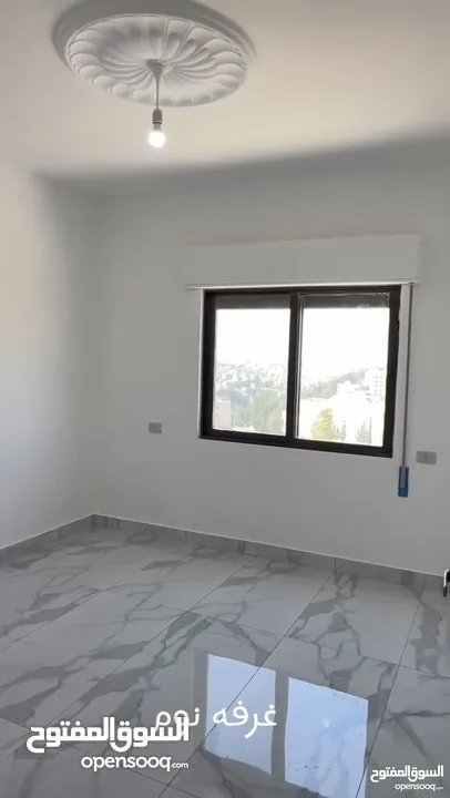 شقه في جبل الزهور منطقة مخدومة و حيوية