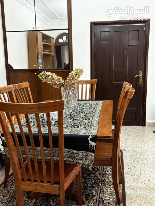 طاولة سفرة+ بوفيه
