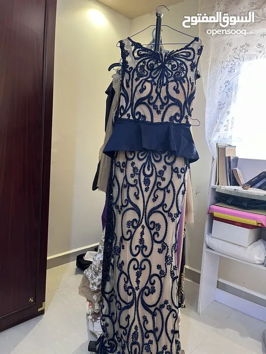 فساتين سهرة للبيع او الايجار