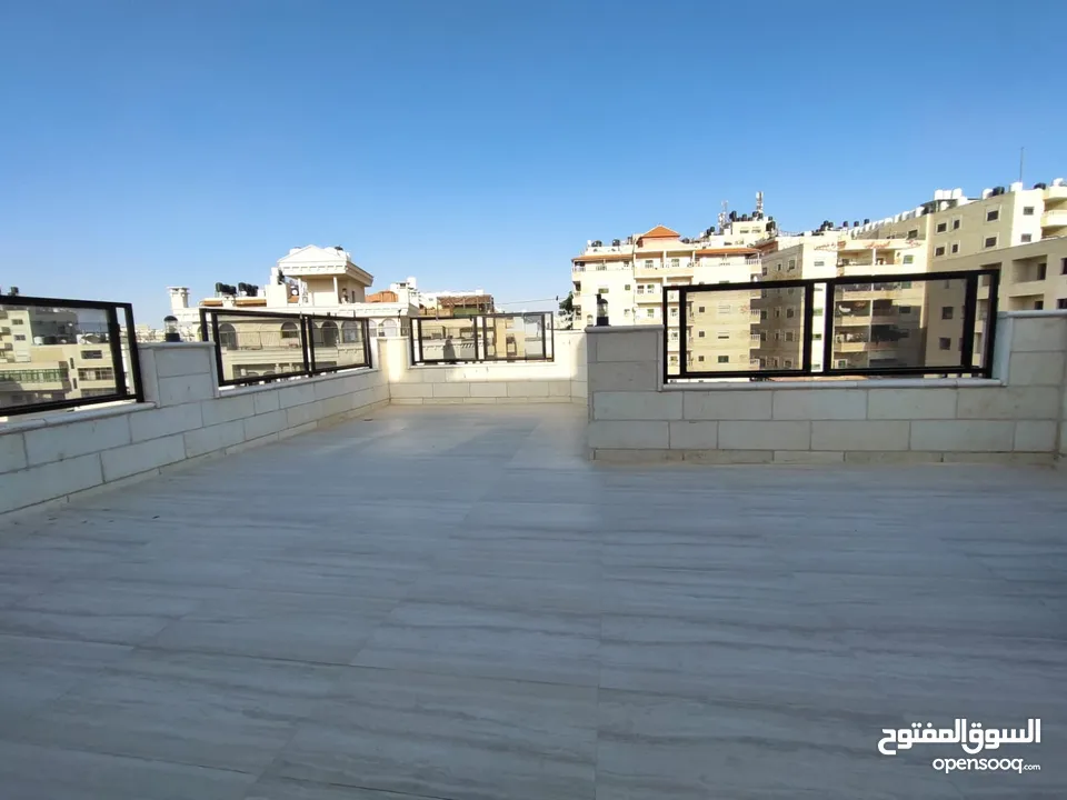 روف فاخر للبيع – بيتونيا  جاهز للسكن فورًا
