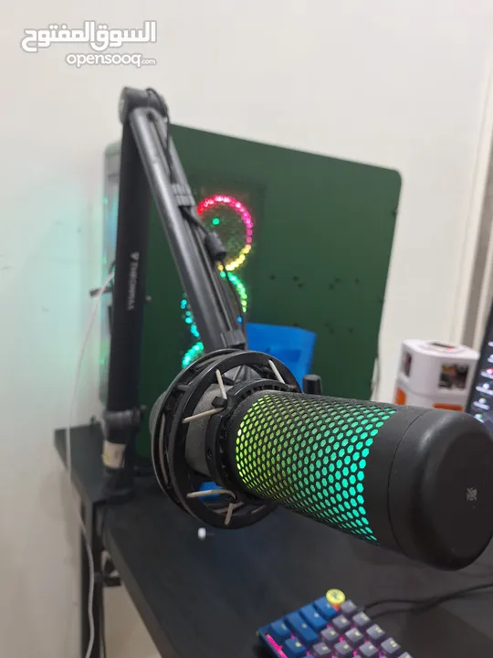 مايك معه ستاند mic HyperX QuadCast s rgb