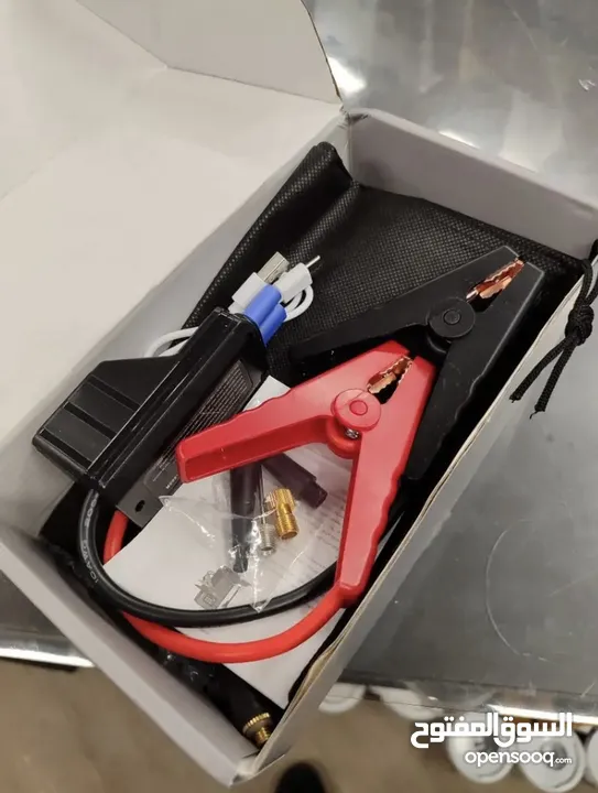 مكثف طاقة ( Jump starter ) لشحن بطارية السيارة بالإضافة إلى القدرة على نفخ العجال