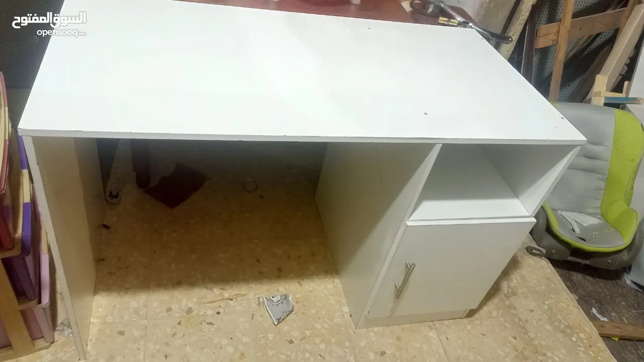 مكتب ومكتبه للبيع مكتب