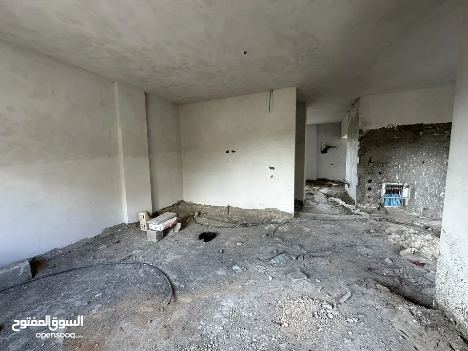 شقة عظم للبيع