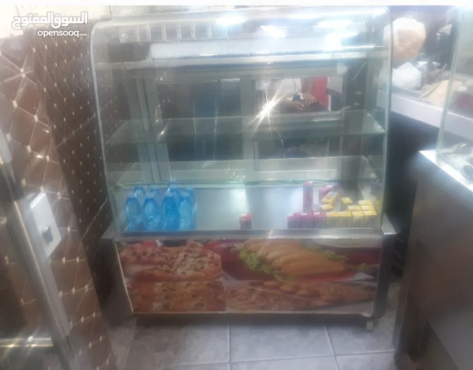 عدة مطعم للبيع